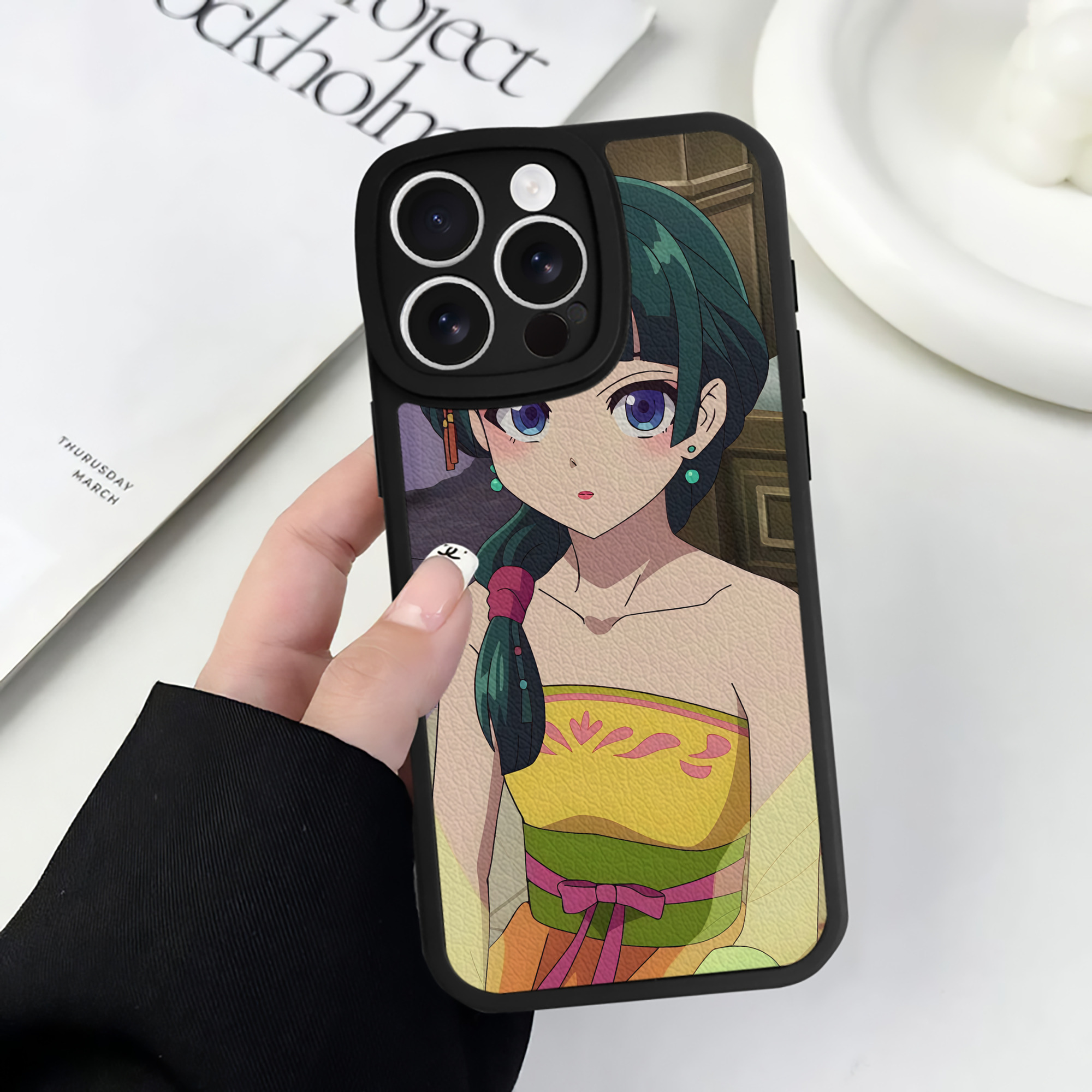 （画像用） 薬屋のひとりごと The Apothecary Diaries 【iPhone 16シリーズ対応】シリコンスマホケース（レザー調） 材質：シリコン